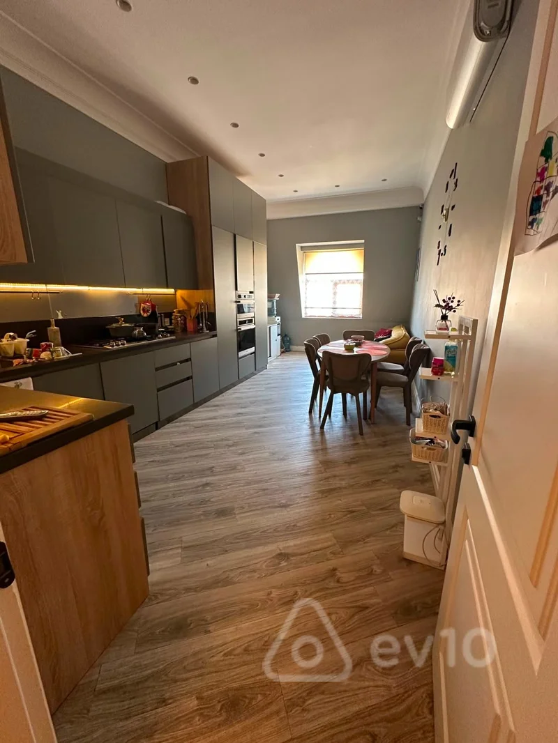 5 otaqlı mənzil, 235 m², Heydər əliyev prospekti — kirayə — Mənzil, Bakı (2)