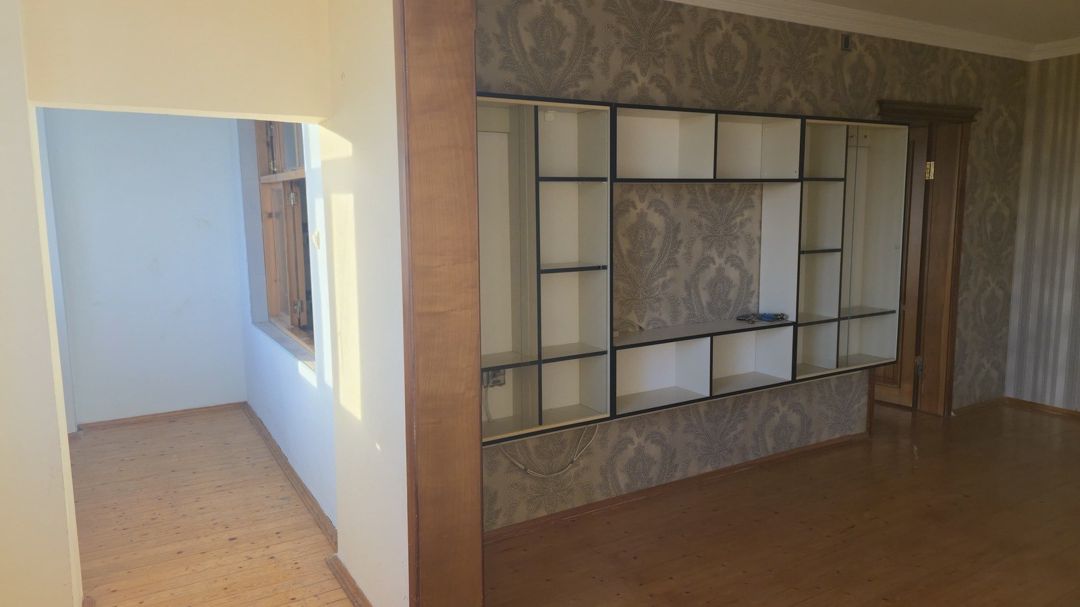 Satılır 4 otaqlı köhnə tikili 90 m² — Mənzil, Sumqayıt (2)