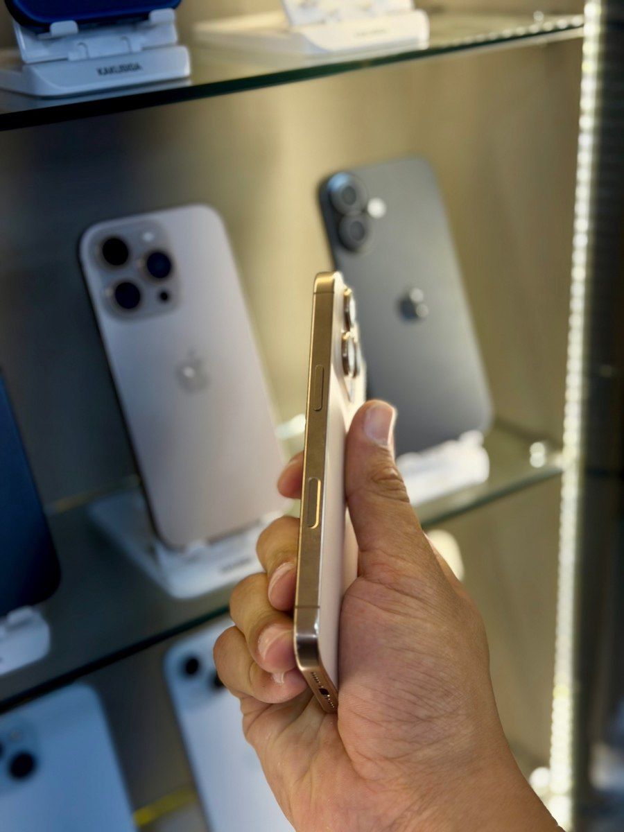 Apple iPhone 16 Pro Desert Titanium 128GB/8GB — Smartfonlar, Bakı (3)