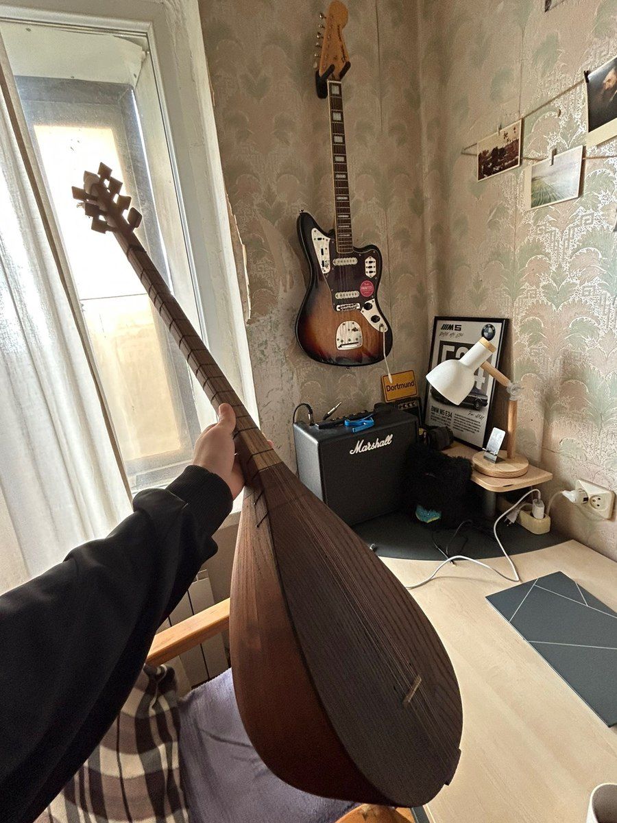 Cura saz — Musiqiə alətləri, Bakı