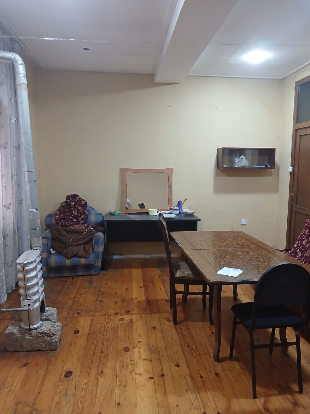 Kirayə verilir: işıqlı, geniş otaqları olan mənzil - Plan: 2 ayrı — Mənzil, Bakı
