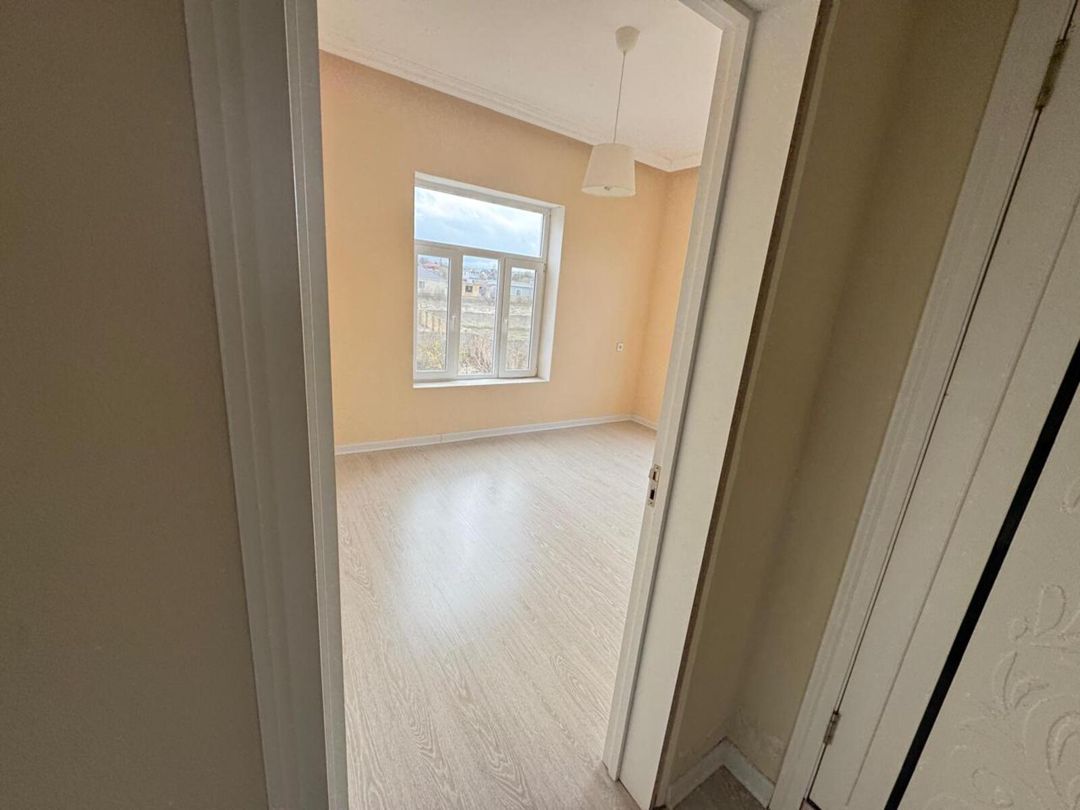 Satılır 6 otaqlı həyət evi/bağ evi 200 m² — Ev, villa, Bakı (5)