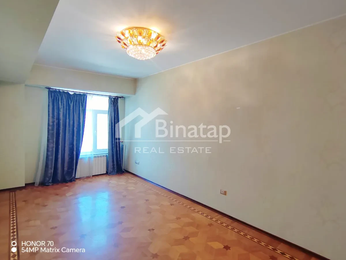 Satılır 5 otaqlı köhnə tikili 187 m², Nizami metrosu, Yasamal rayonu — Mənzil, Bakı (3)