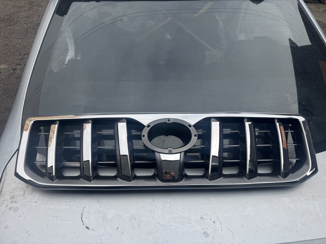 Toyota Prado 2003-2009 radiator barmaqlığı — Ehtiyat hissələri və aksesuarlar, Bakı