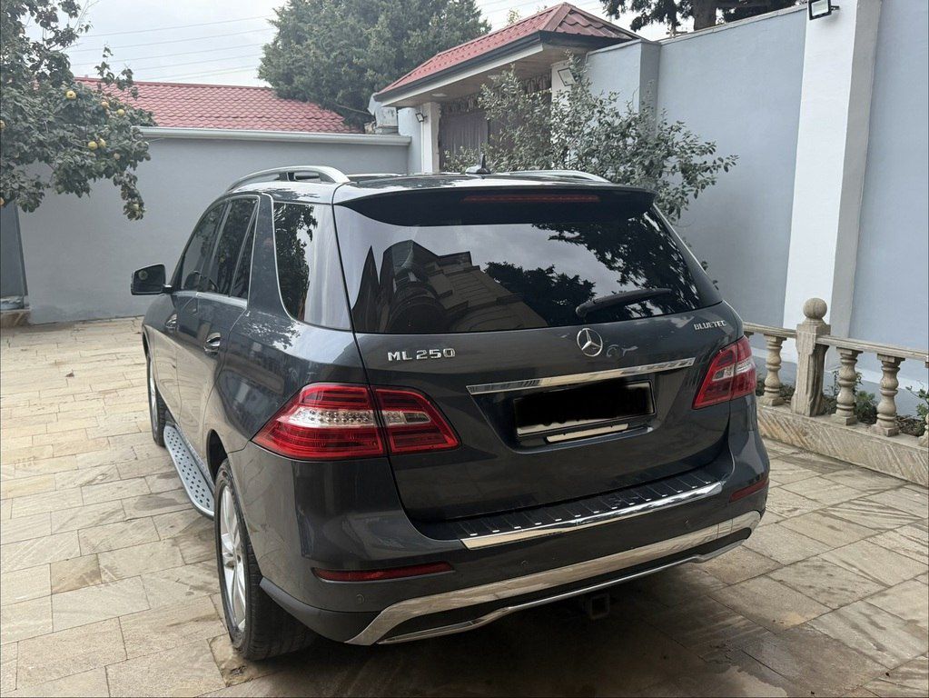 Mercedes ML 250 4MATIC, 2.1 L, 2014 il, 325 000 km — Avtomobillər, Bakı (3)