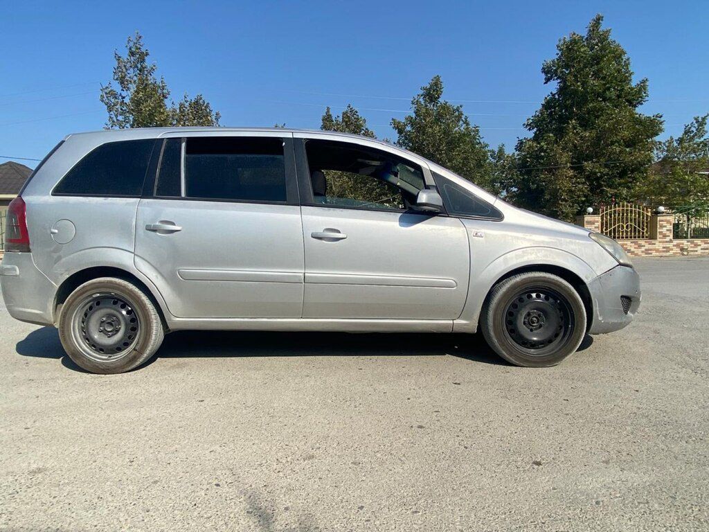 Opel Zafira, 1.9 L, 2008 il, 400 000 km 99-LA-524 — Avtomobillər, Bakı (3)