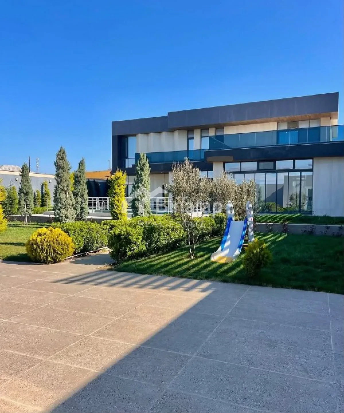 Satılır 8 otaqlı həyət evi / bağ evi 600 m², Şüvəlan qəsəbəsi, Xəzər rayonu — Ev, villa, Bakı