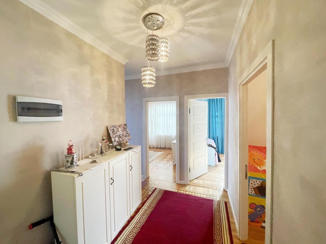 Satılır 4 otaqlı köhnə tikili 110 m² — Mənzil, Bakı (11)