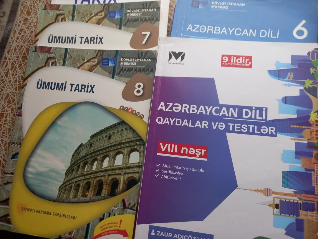 Dərsliklər — Məktəb və təhsil malları, Bakı (10)