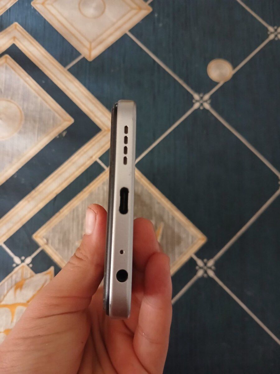 Infinix Hot 50i Titanium Grey 128GB/4GB — Smartfonlar, Şirvan (3)