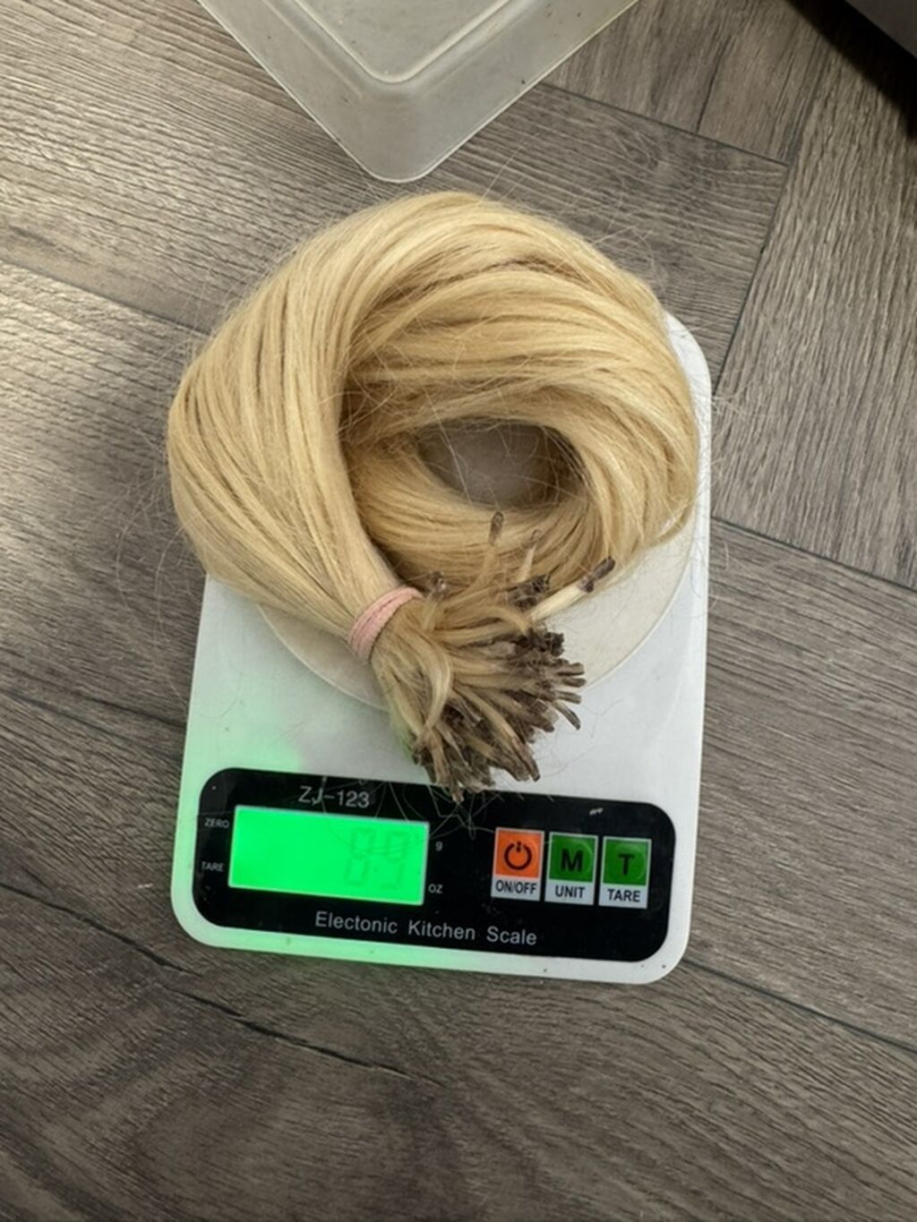 60 smAçıq sarı rəngdə təbii saç tutaması – keratin uclarla — Saç qayığı, Bakı (2)