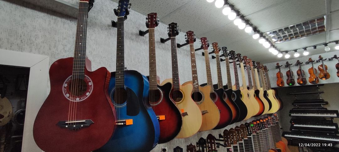 Klassik gitaralar — Musiqiə alətləri, Bakı (12)