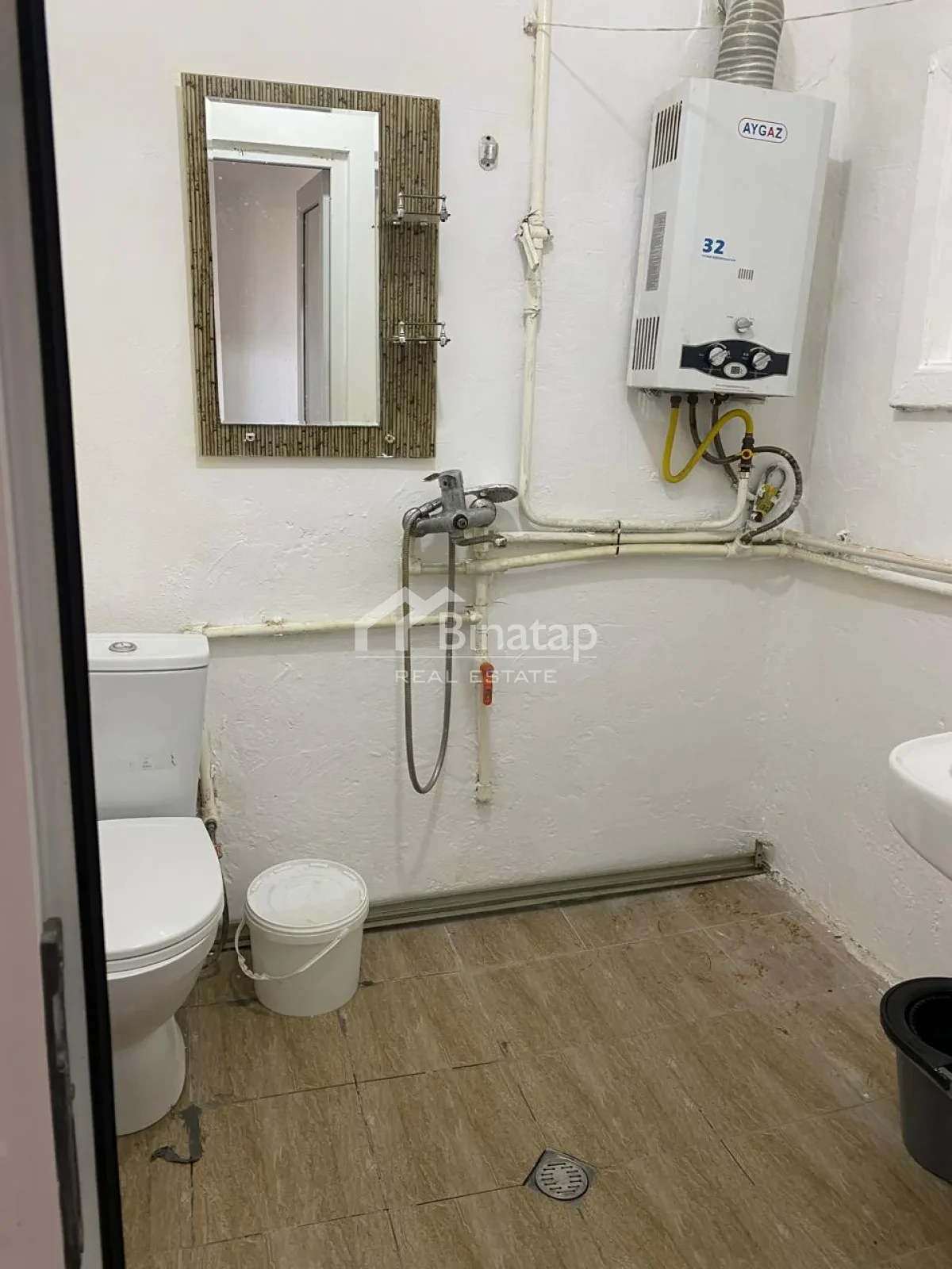Satılır 1 otaqlı köhnə tikili 35 m², İnşaatçılar metrosu, Yasamal rayonu — Mənzil, Bakı (3)