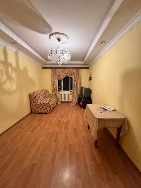 Satılır 3 otaqlı köhnə tikili 85 m² — Bakı
