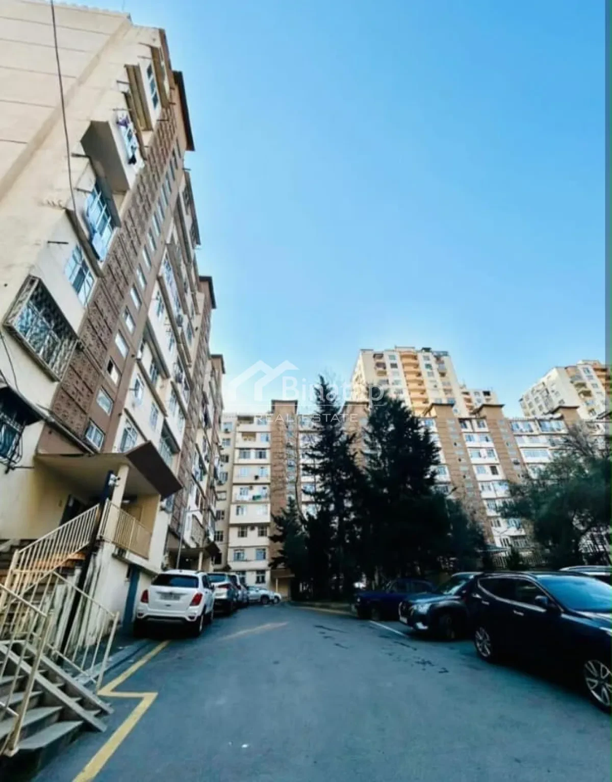 Satılır 1 otaqlı köhnə tikili 38 m², İnşaatçılar metrosu, Yasamal rayonu — Mənzil, Bakı (2)