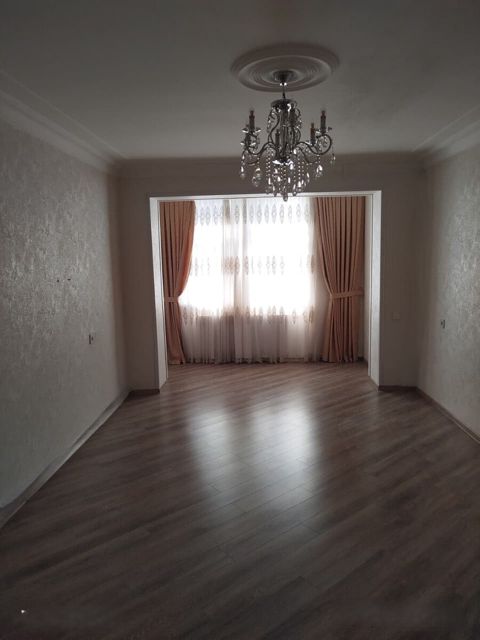 Satılır 3 otaqlı köhnə tikili 90 m² — Bakı