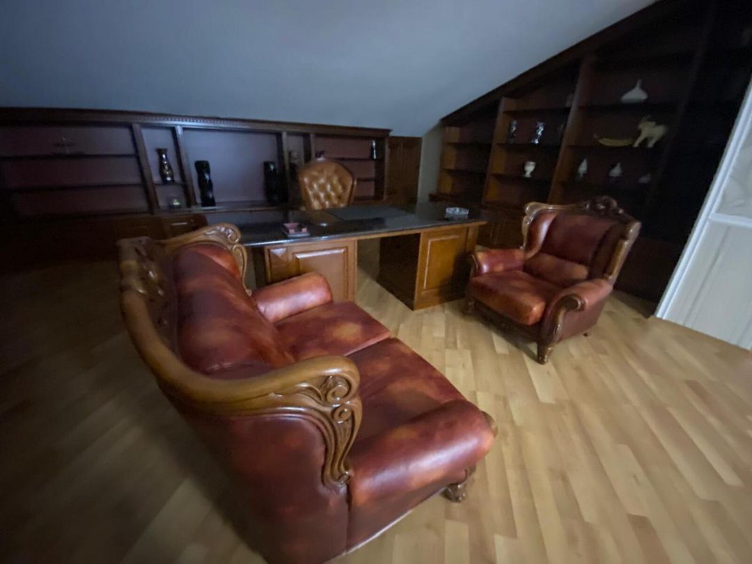 Satılır 7 otaqlı köhnə tikili 238 m² — Mənzil, Bakı (6)