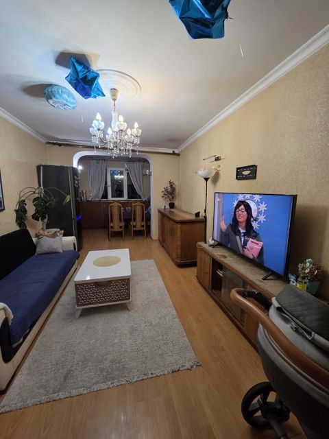 İcarəyə verilir 3 otaqlı köhnə tikili 60 m² — 700 ₼ · Bakı · Mənzil İcarəyə verilir 3 otaqlı köhnə tikili 60 m² — Bakı