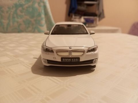 BMW 535i model avtomobil – kolleksiya üçün detalı miniatura — 22 ₼ · Xırdalan · Modellar BMW 535i model avtomobil – kolleksiya üçün detalı miniatura — Xırdalan