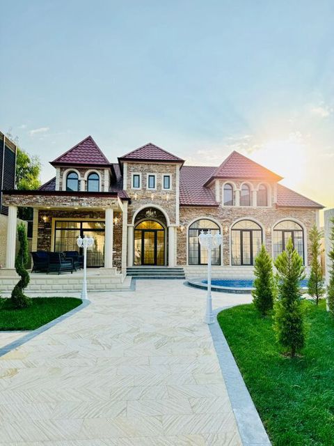 Satılır 5 otaqlı həyət evi/bağ evi 300 m² — Bakı