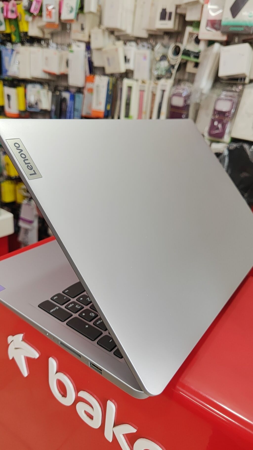 Lenovo noutbuk + aksesuarlar dəsti Texniki göstəricilər: - Prosessor — Lenovo, Gəncə (2)