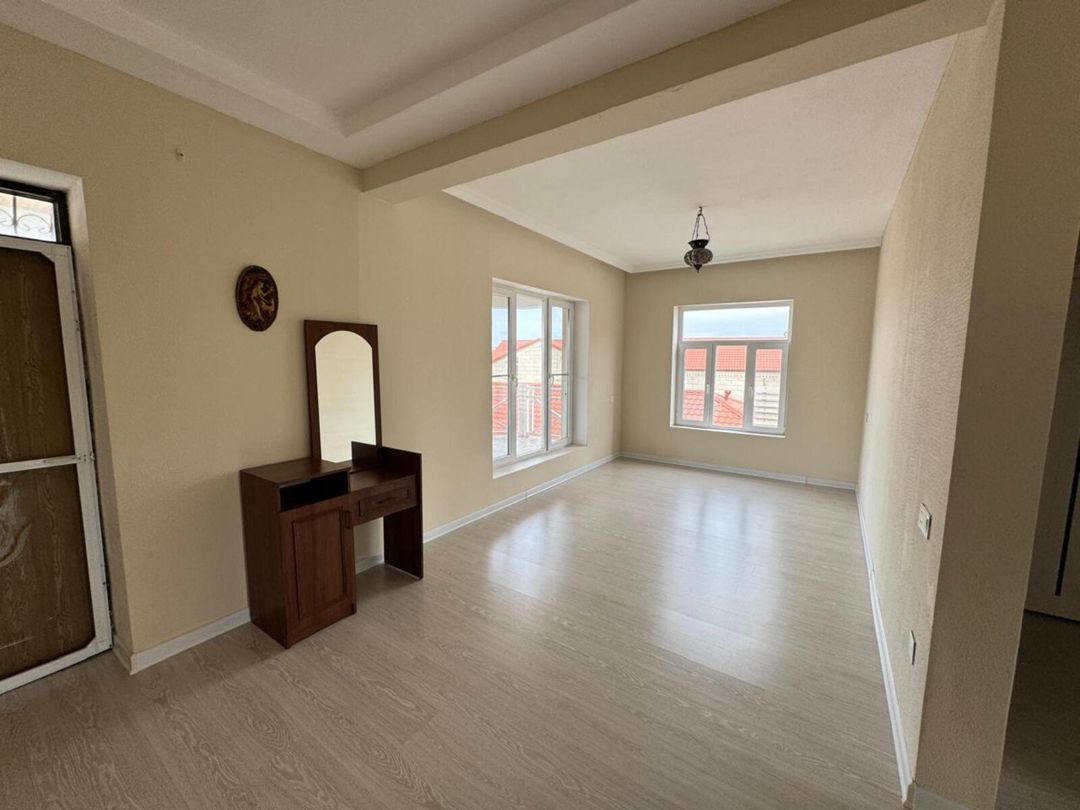 Satılır 6 otaqlı həyət evi/bağ evi 200 m² — Ev, villa, Bakı (2)
