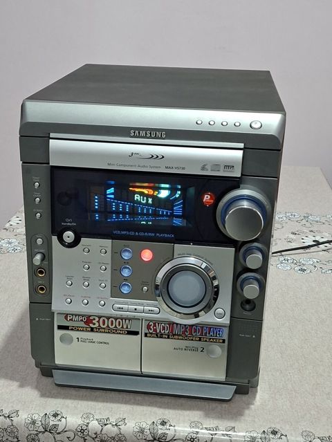 Musiqi mərkəzi "Samsung".4 çıxışlıdır.2 kolonka və 2 sabvufer — Bakı