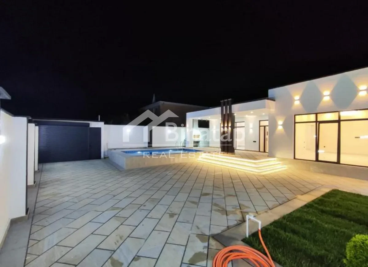 Satılır 4 otaqlı həyət evi / bağ evi 176 m², Buzovna qəsəbəsi, Xəzər rayonu — Bakı