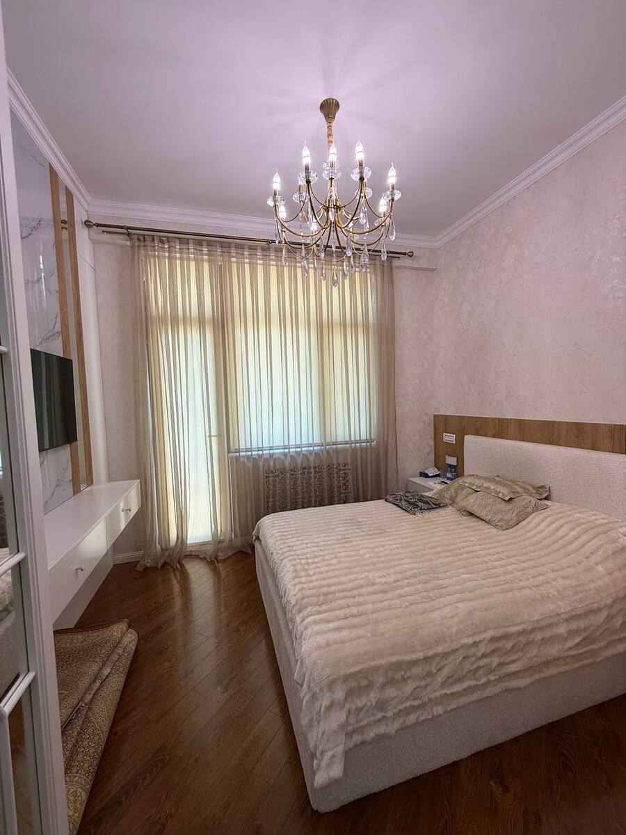 Satılır 5 otaqlı yeni tikili 252 m² — Mənzil, Bakı (12)