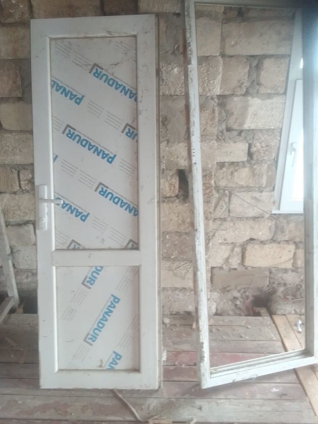 Plastik qapi 200/80sm 50azn Qala qes 3490 leli — Pəncərələr, qapılar, balkonlar, Digah