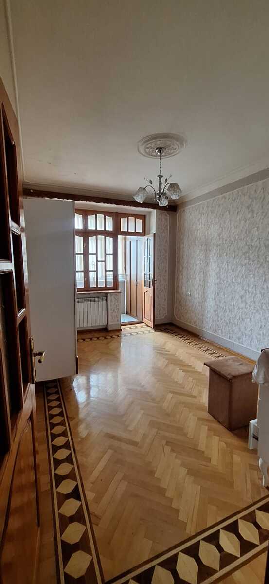 Satılır 4 otaqlı köhnə tikili 95 m² — Mənzil, Bakı (2)