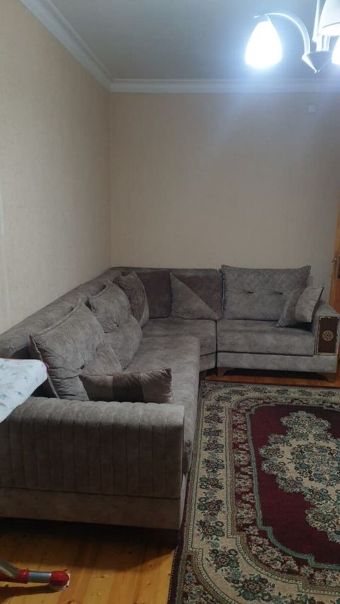 Künc divan — Bakı
