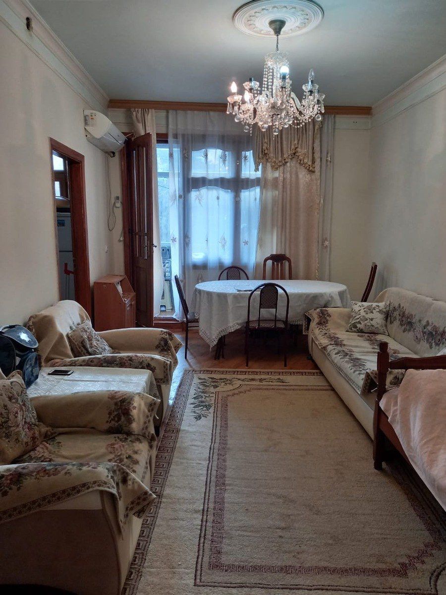 İcarəyə verilir 2 otaqlı köhnə tikili 50 m² — Mənzil, Bakı