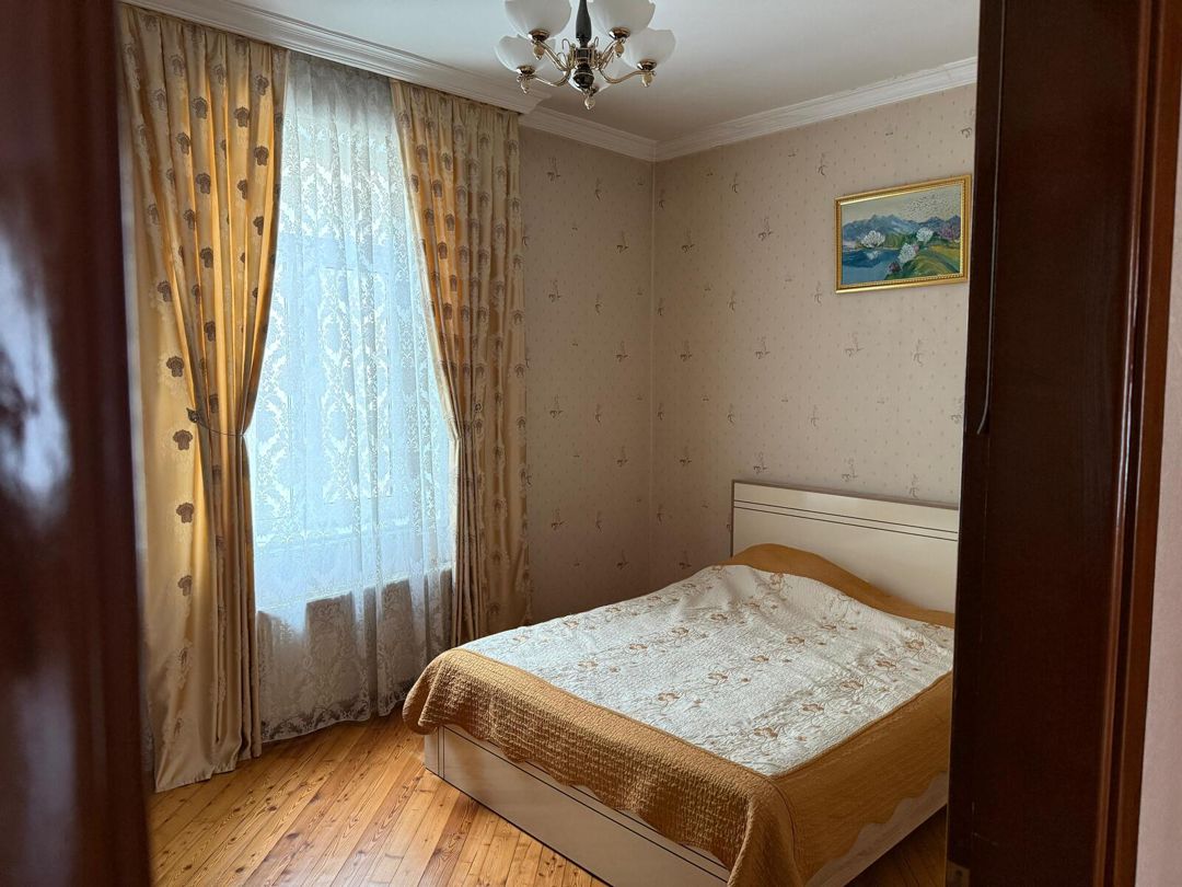 Satılır 4 otaqlı həyət evi/bağ evi 300 m² — Ev, villa, Bakı (11)