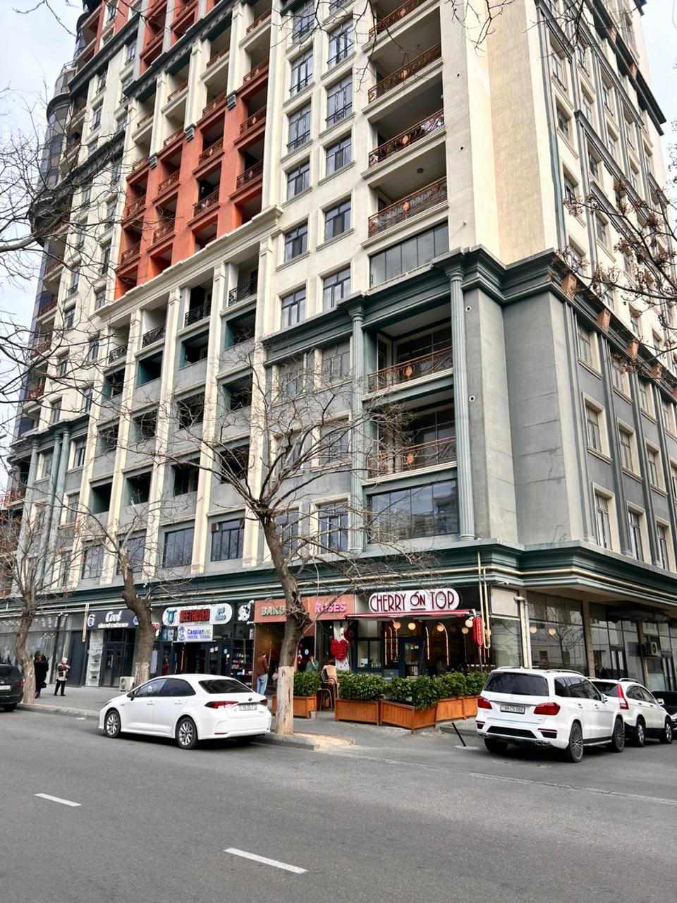 4 otaqlı mənzil, 285 m², Ənvər Qasımzadə küç — Mənzil, Bakı (2)