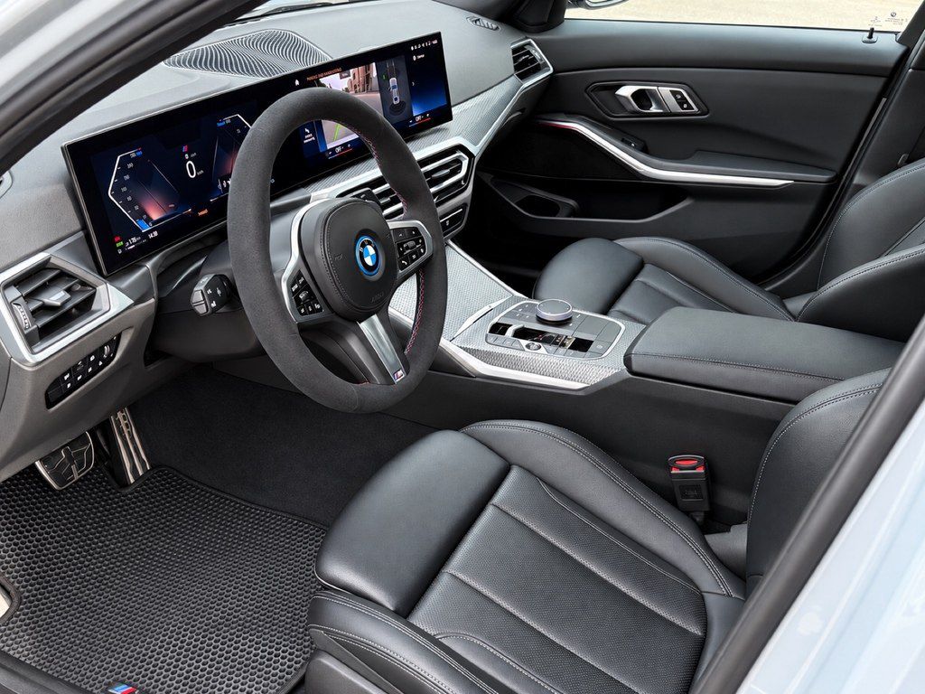 BMW 330e, 2.0 L, 12 kWh, 2023 il, 61 500 km — Avtomobillər, Gəncə (9)