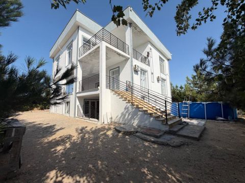 İcarəyə verilir 4 otaqlı həyət evi/bağ evi 400 m² — 1 500 ₼ · Bakı · Ev, villa İcarəyə verilir 4 otaqlı həyət evi/bağ evi 400 m² — Bakı