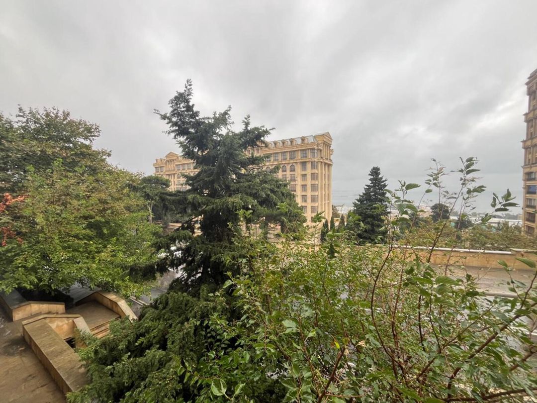 Satılır 2 otaqlı köhnə tikili 55 m² — Mənzil, Bakı (4)