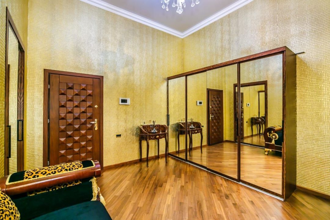 4-otaqlı mənzil kirayə verilir, Həzi Aslanov 115, 220 m² — Mənzil, Bakı (2)