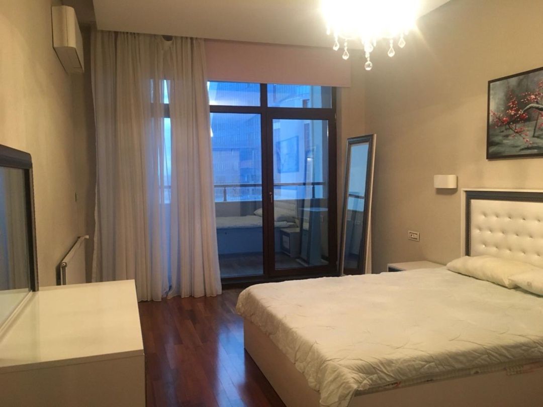 İcarəyə verilir 3 otaqlı yeni tikili 180 m² — Mənzil, Bakı (8)