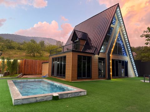 Villa kirayə verilir, Qəbələ r — Qəbələ