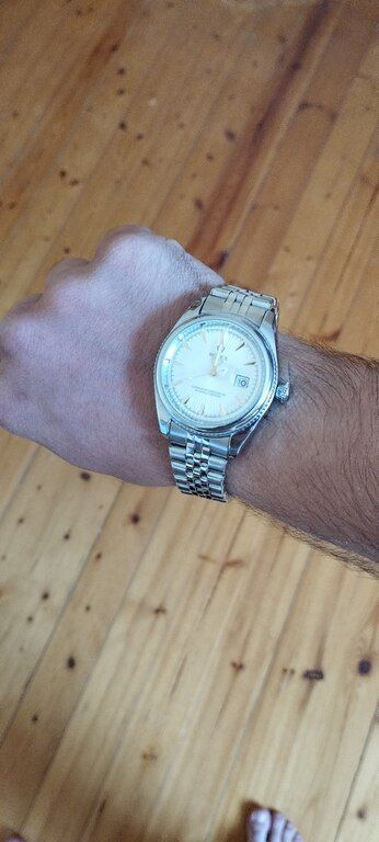 "Rolex" qol saatı — Şəxsi əşyalar, Bakı