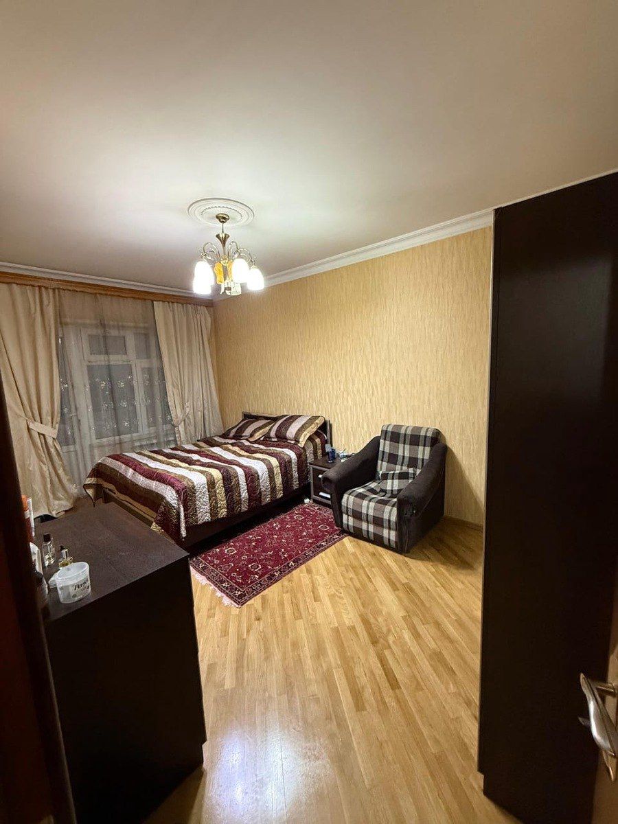 Satılır 4 otaqlı köhnə tikili 100 m² — Mənzil, Bakı (11)