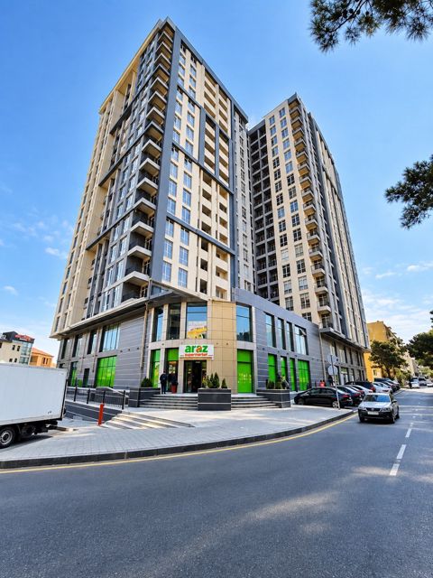 Satılır 3 otaqlı yeni tikili 160 m² — Bakı