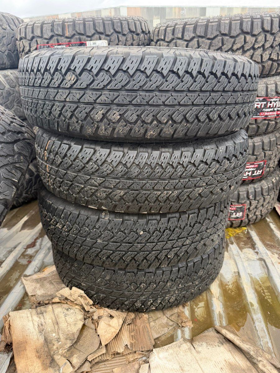 Bridgestone şinləri 245/75/17 — Ehtiyat hissələri və aksesuarlar, Bakı