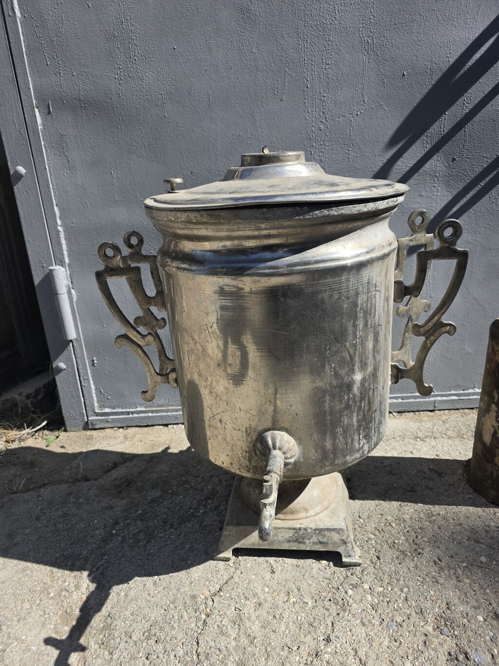 Klassik köhnə tip samovar - Material: metal korpus, iki tərəfli — Samovarlar, Sumqayıt