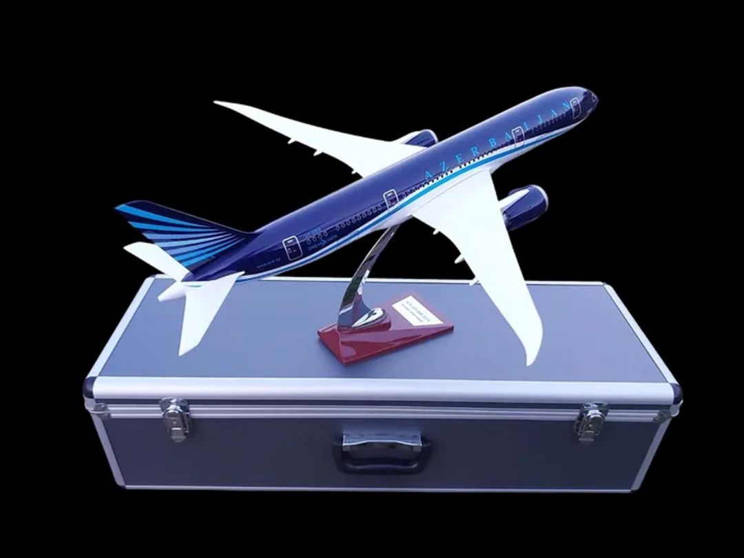Azal Boeing 787 Premium təyyarə modeli — Kolleksiyalar, Bakı
