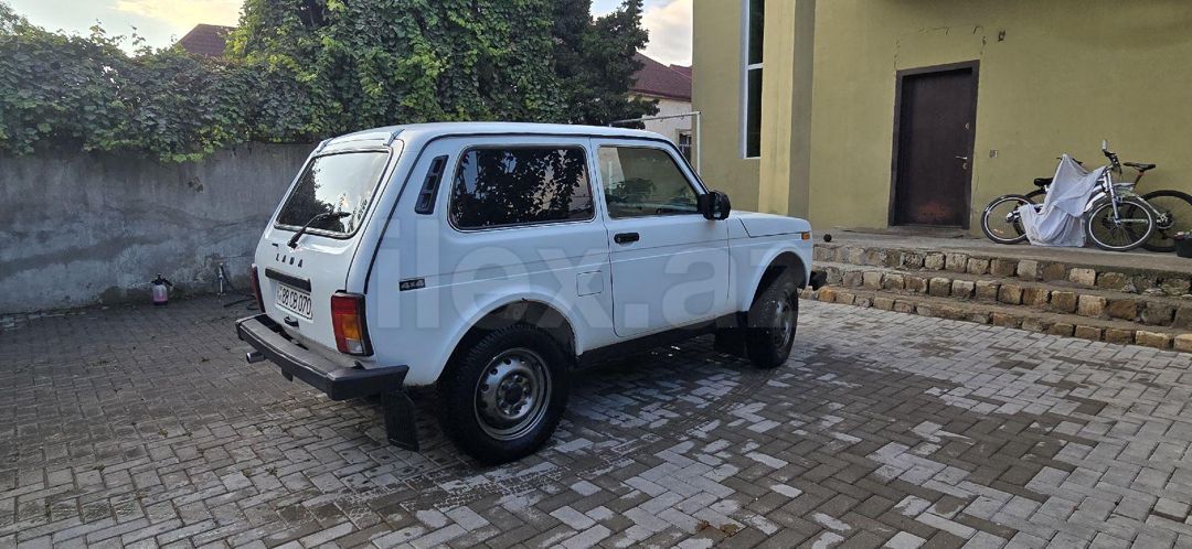 2010 VAZ (Lada) 4x4 Niva, 1.7 L, 2010, 70,600 km 88-CB-070 — Avtomobillər, Bakı (8)