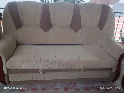 Divan kreslo. divan açılır taxt olur. temiz təzə sağlam vəziyyətdə — Saray