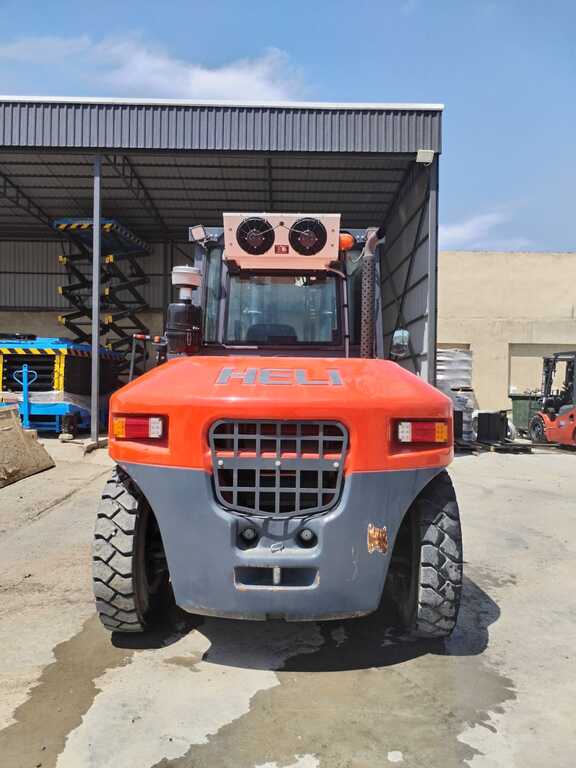 Çəngəlli yükləyici "Heli", 2022 il — İnşaat texnikası, Bakı (2)